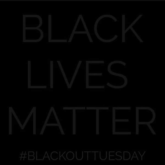 Meet your Posher, Dee - Picture 1 of 1